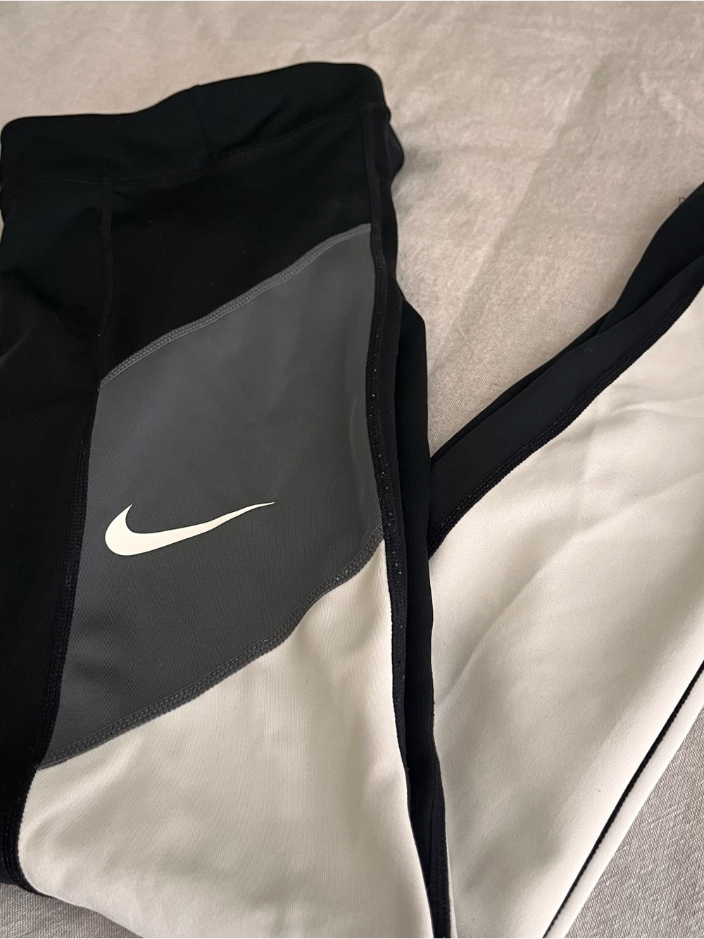 Nike Girls' Black, Gray and White Colorblock Leggings